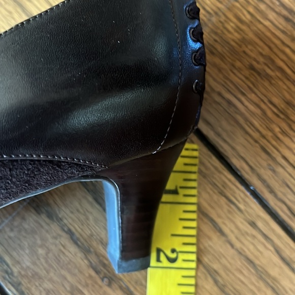 Naturalizer Brown Suede shoes Size 6 - Picture 5 of 8